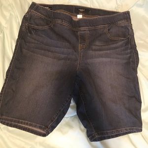 Torrid size 2 shorts